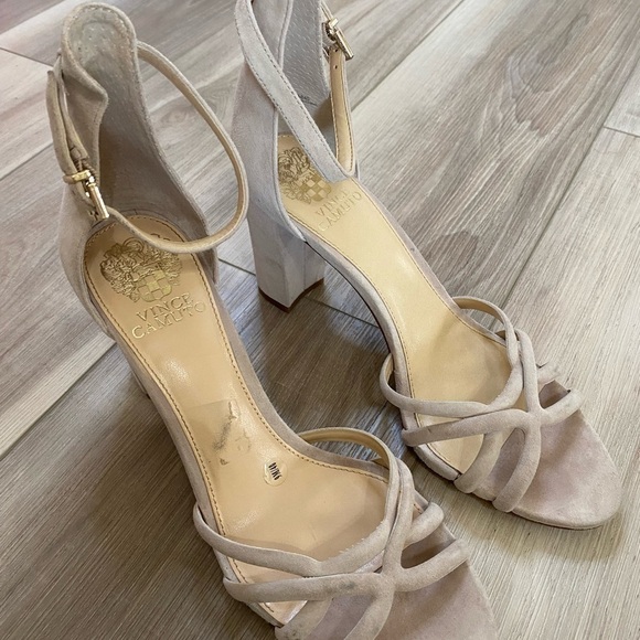 * VINCE CAMUTO Catelia Suede Leather Strappy Block Heel Shoes Valentines - Picture 4 of 15
